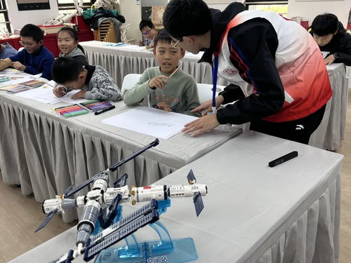 翱翔之翼 大学生科技志愿服务点亮“你好，空间站”绘本阅读活动